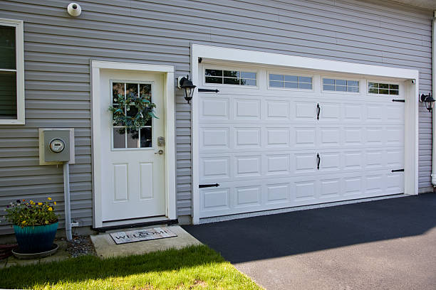 24/7 Emergency Garage Door Panel Replacement experts in New Ulm, MN
